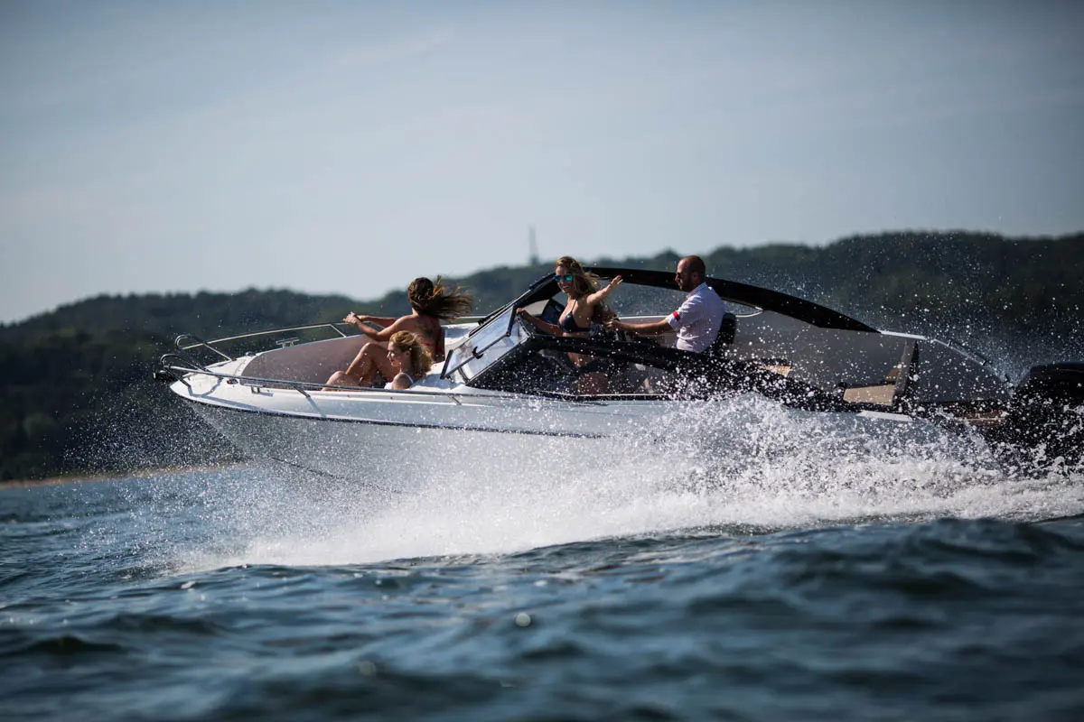630 BR (5) Parker 630 Bow Rider