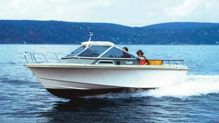 Windy 22 Daycruiser navegando en los años 60