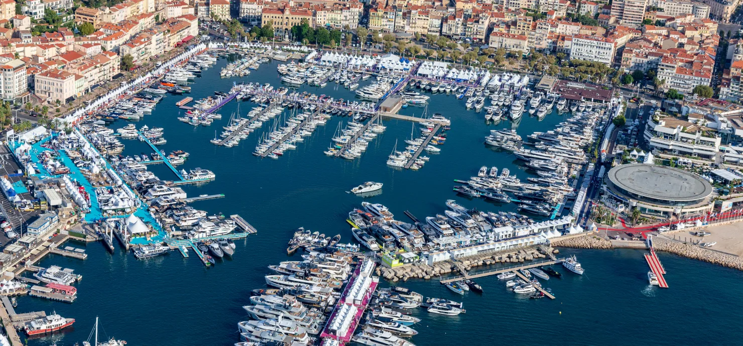 Luftaufnahme des Cannes Yachting Festival