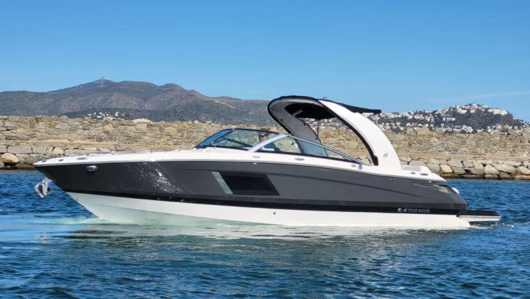 Four Winns 290 Horizon en el agua de ocasión - Nautic Luis