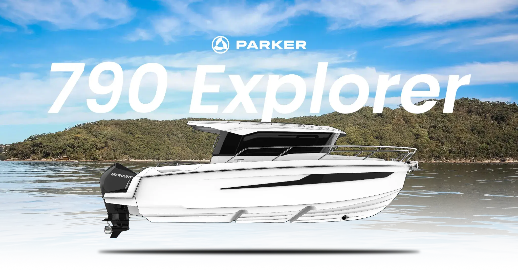 Banner 790 Explorer Parker 790 Explorer in Seitenansicht auf dem Wasser, mit sichtbarer Steuerkonsole und Außenbordmotor.