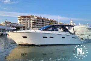 Sealine SC35 en el agua Empuriabrava de Nautic Luis