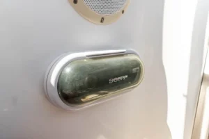 Sistema de sonido Sony a bordo de la Windy 31 Tornado de ocasión – Nautic Luis Empuriabrava