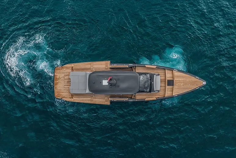 Zenith aerial view of the Windy SR60
